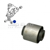 Rear Lateral Track Control Arm And Hub Knuckle Bushing Nissan Elgrand E51 VQ25DE 2.5i V6 4WD 2004-2010 