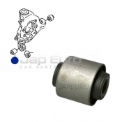 Rear Lateral Track Control Arm And Hub Knuckle Bushing Nissan Elgrand E51 VQ25DE 2.5i V6 2004-2010 